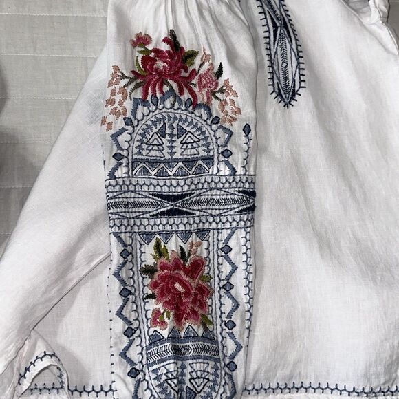 Johnny Was XS Davis Tie Peasant Bohemian White Blue Pink Embroidered Linen Top - Picture 14 of 14